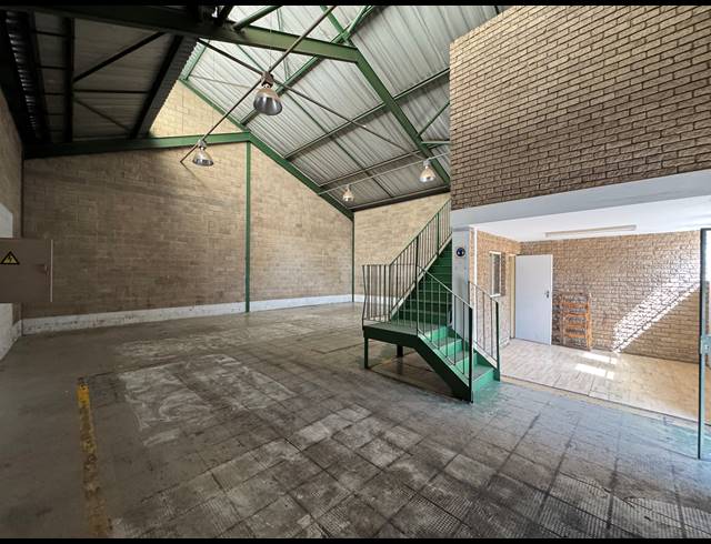 166M² WAREHOUSE TO LET IN ROBERTVILLE